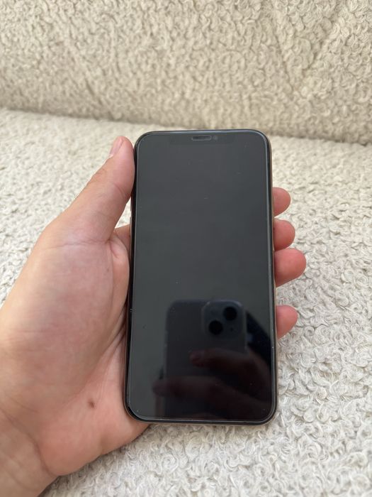 iPhone 11 Pro - Красив и в Перфектно състояние