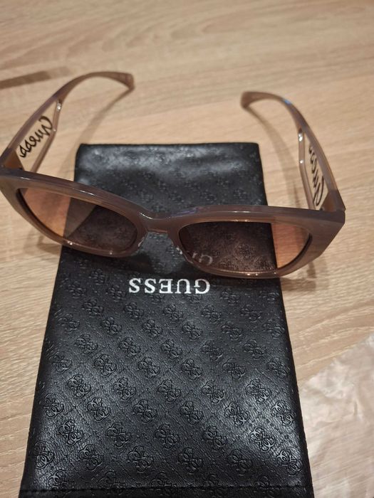 Слънчеви очила GUESS .Нови