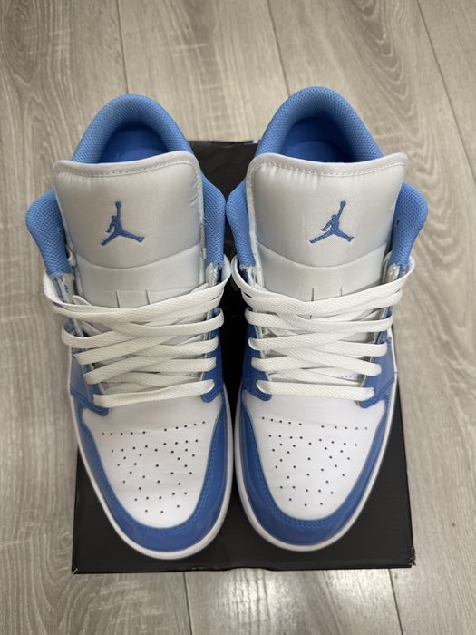 Jordan 1 low , white and blue