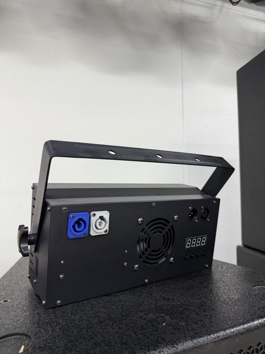 Прожектор Blinder 2 x 100W COB PAR