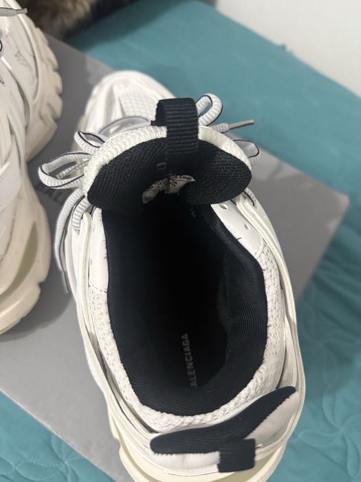 Balenciaga track