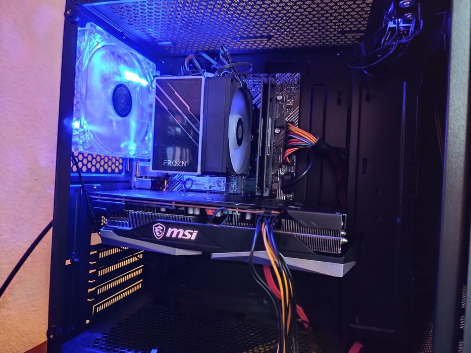 PC Gaming – i3 10100,  RX 6600 XT MSI Gaming X – 16GB RAM – 2  SSD