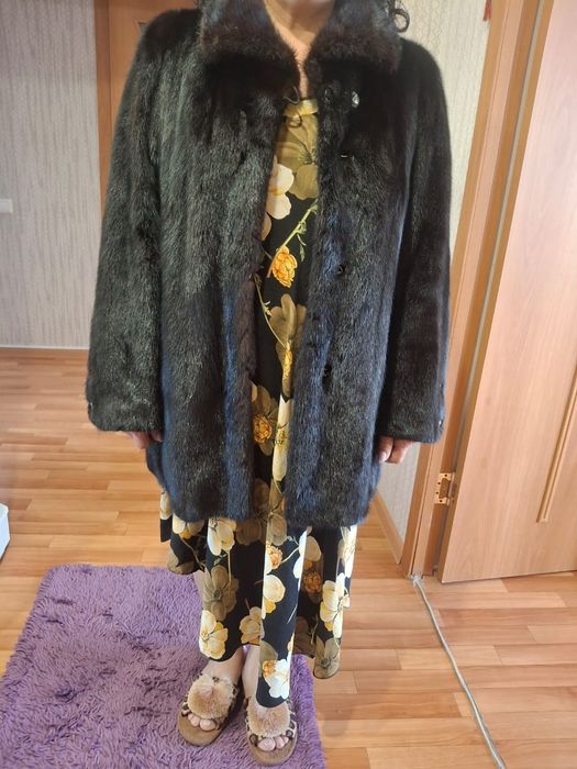 Продам шубу норковую в хорошем состояние.
