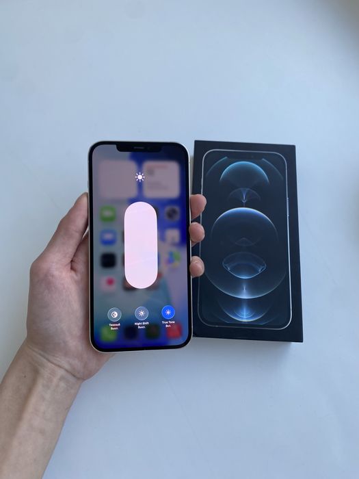 Продам Айфон 12Pro Max 256gb