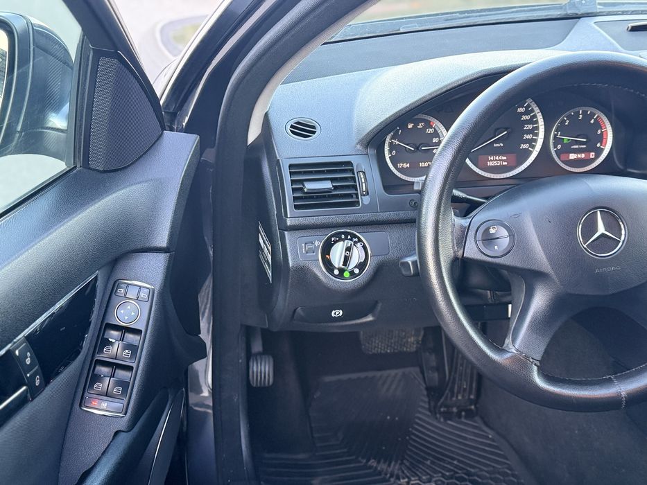 Mercedes C220 Cdi 2009 Automat Berlina Recent adus - rar efectuat