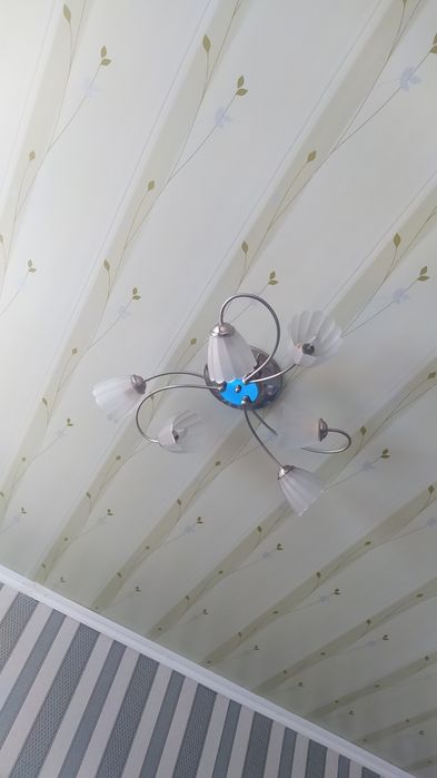 Люстра на шесть лампочек