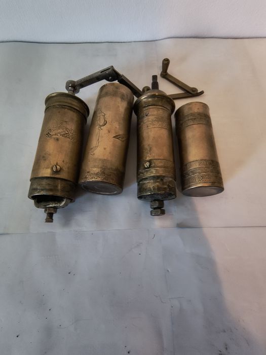 Râșniță veche alama, râșniță românească Reșița