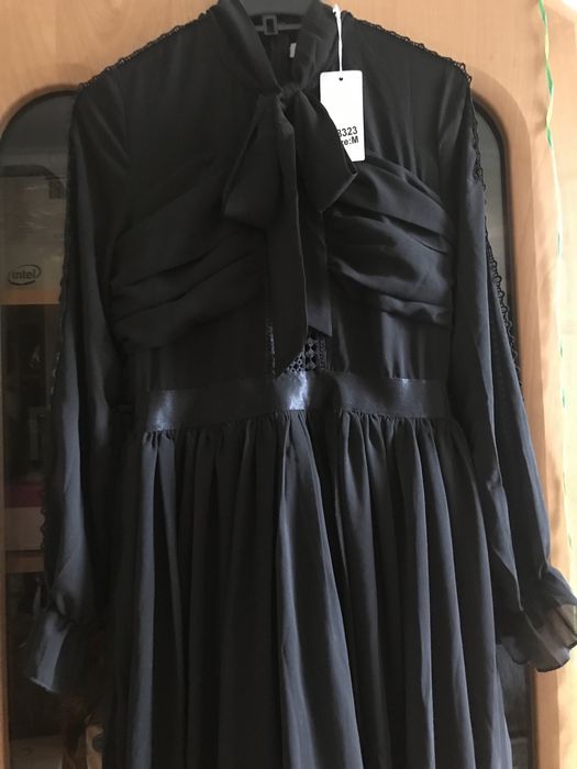 Продам платья новые