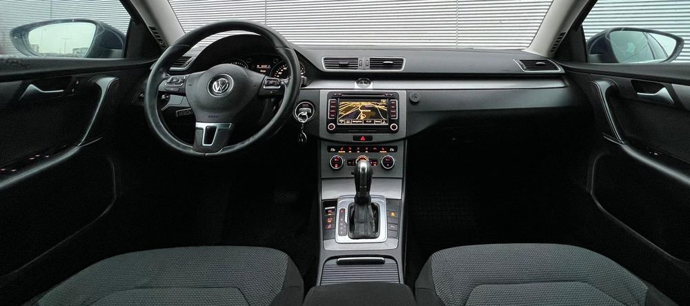 Vand Volkswagen Passat 2.0 TDI 2013 HighLine automata LED inmatriculat