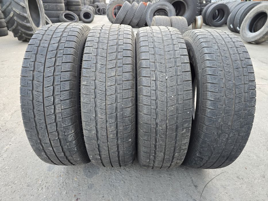 Anvelope de iarna 225-75r16c Falken