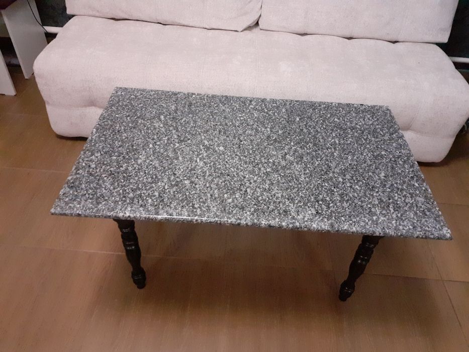 Продам журнальный столик