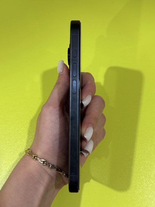 Iphone 15pro продам