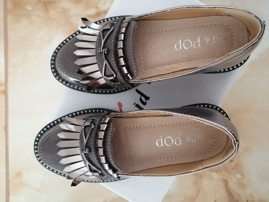 Pantofi fetite arginti