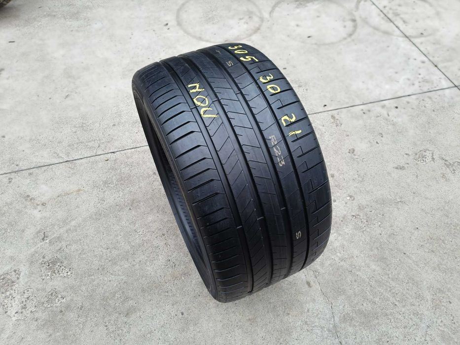 O anvelopa noua de vara 305 30 21 pirelli p zero p z4