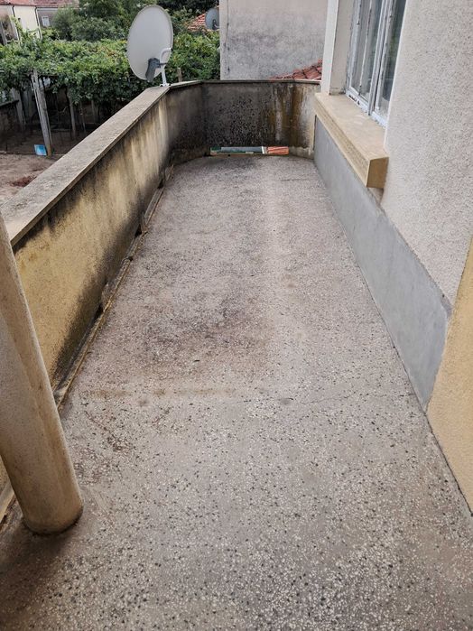 Продавам собственa къща c двор в село Ракитница до град Стара Загорa