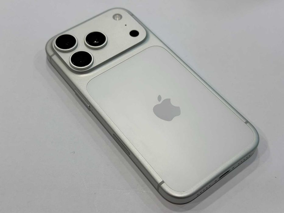 iPhone 17 Pro 256GB – 100% Battery Health