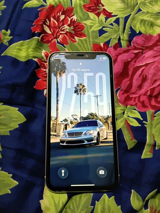 Айфон 11 сатылады торг есть