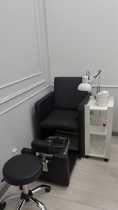 Сдам маникбрные столики в уютной студии