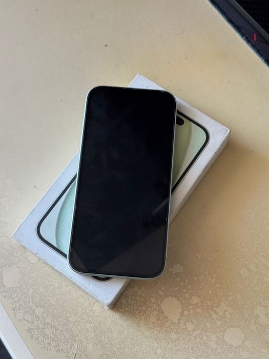 Продам айфон 15 83%