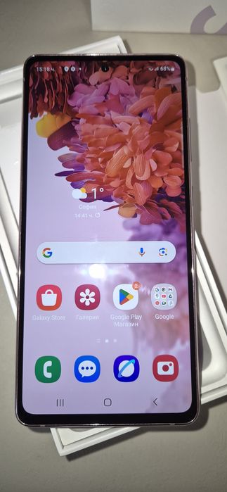 Samsung Galaxy S20 FE перфектен