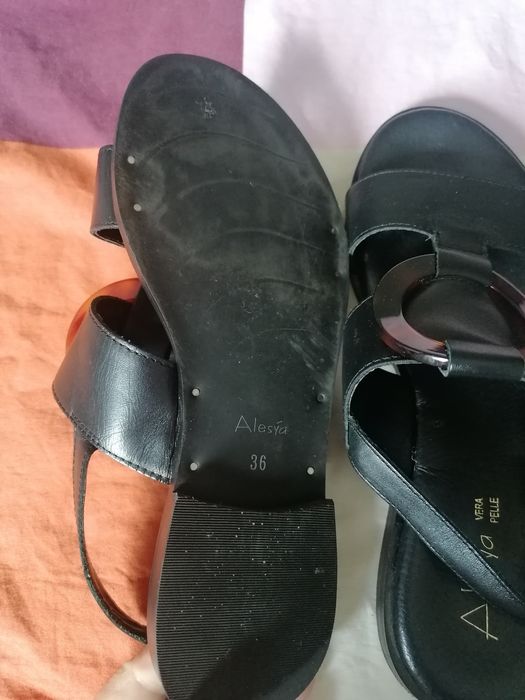 Sandale piele mărimea 35