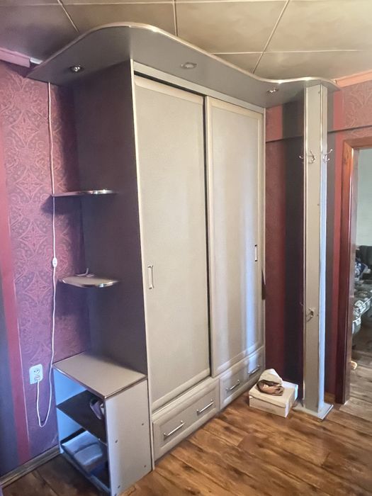 Продам прихожую