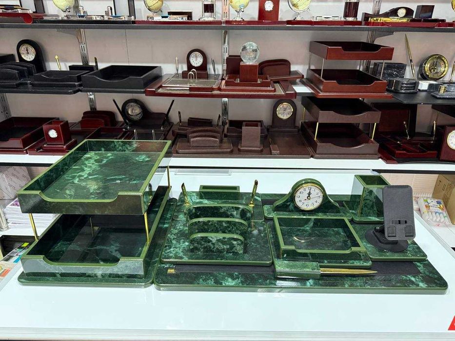 Настольный набор для руководителя зеленый мирамир цвет 12шт предмет !!