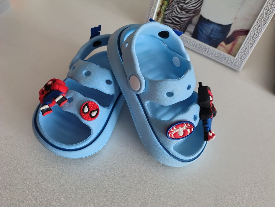 Детская обувь кроксы