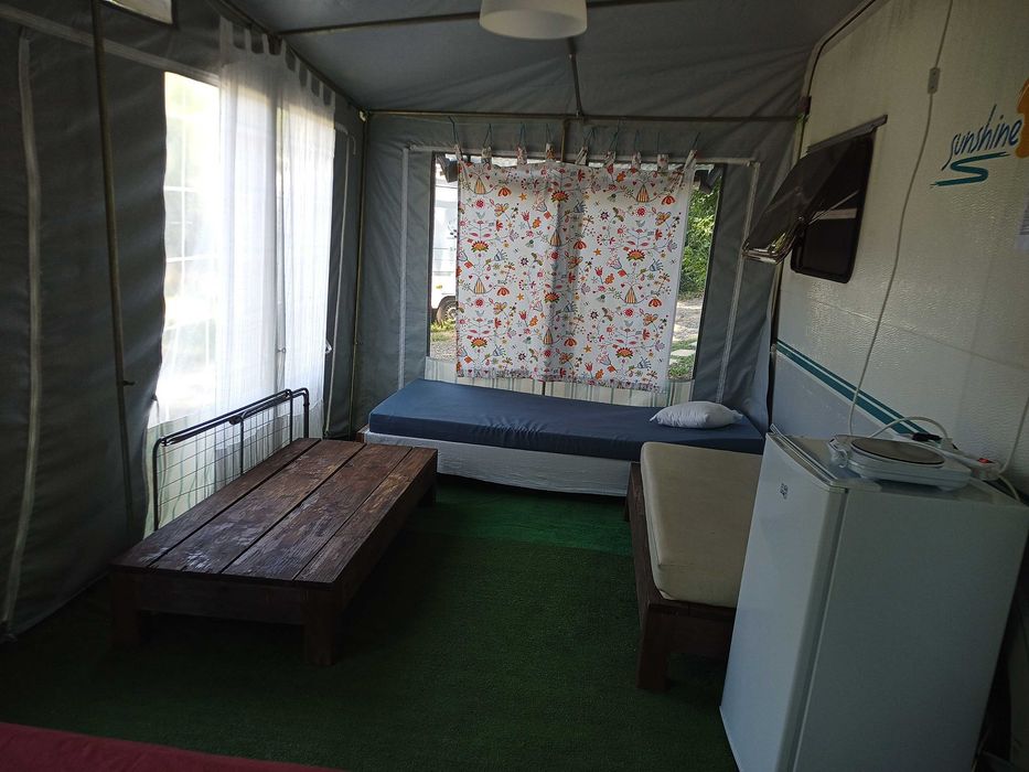 на  Каравана в КЪМПИНГ НЕСТИНАРКА, Царево, под наем