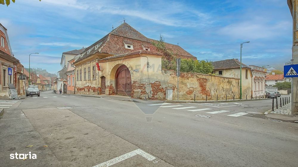 Casă singură în curte, de închiriat, Schei!