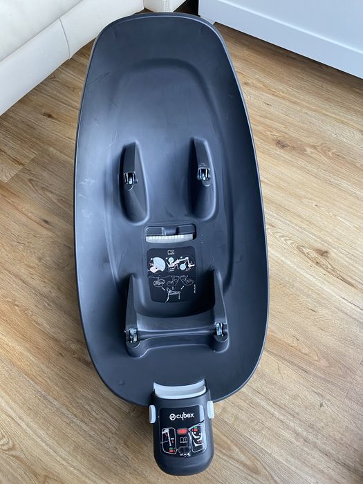 Кошче+база за кола Cybex Aton S2