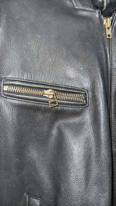 Кожено яке бомбър.