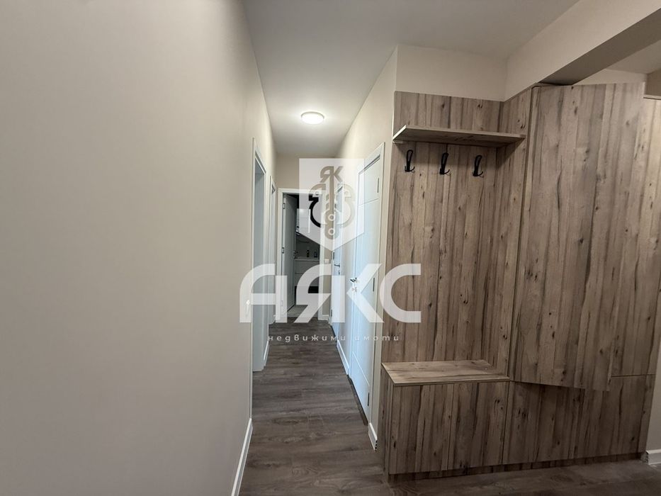 Дава се под наем Тристаен апартамент в София, Студентски град - 126 кв.м за 1020 € - Снимка #8