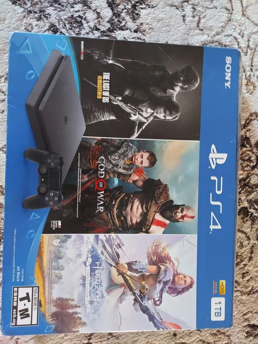 Playstation 4 с коробкой