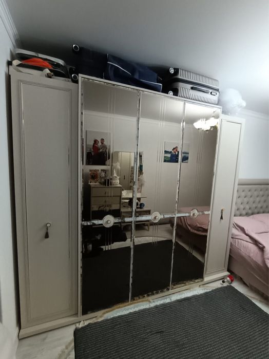 Спальный гарнитур купили для себя почти новый