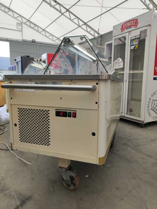 Vând tricicleta de înghețată ideala evenimente