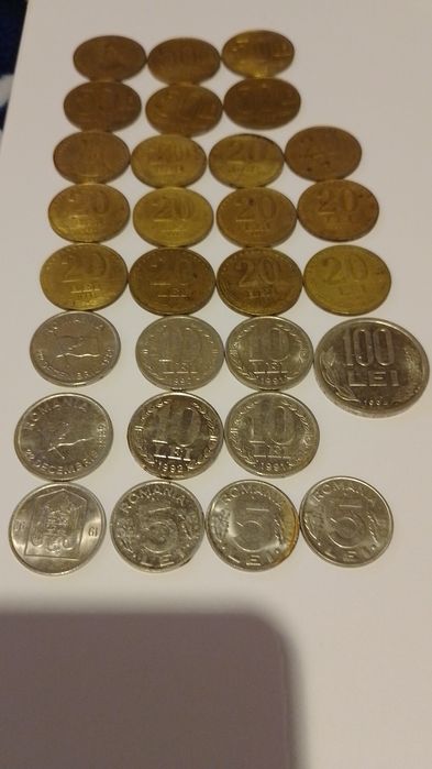 Vând monede vechi