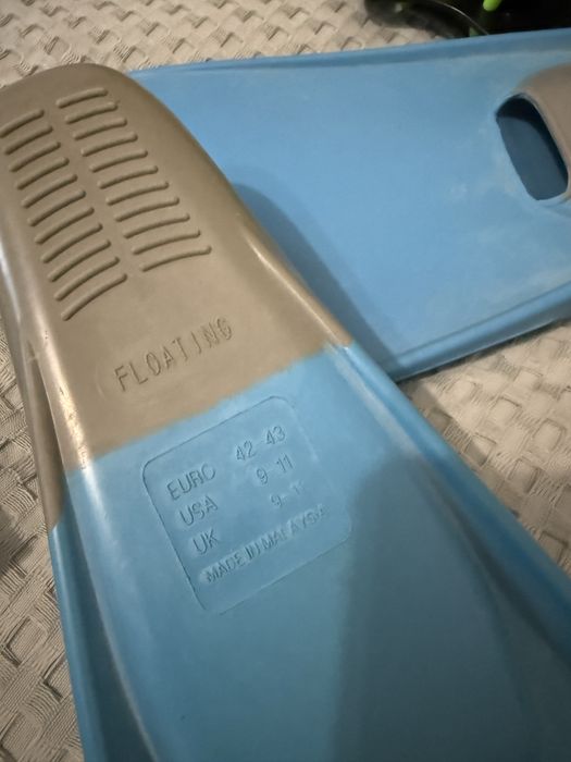 Продам ласты р. 42-43