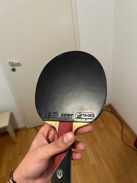 Paleta tenis de masa XIOM Stradivarius + fete VEGA X