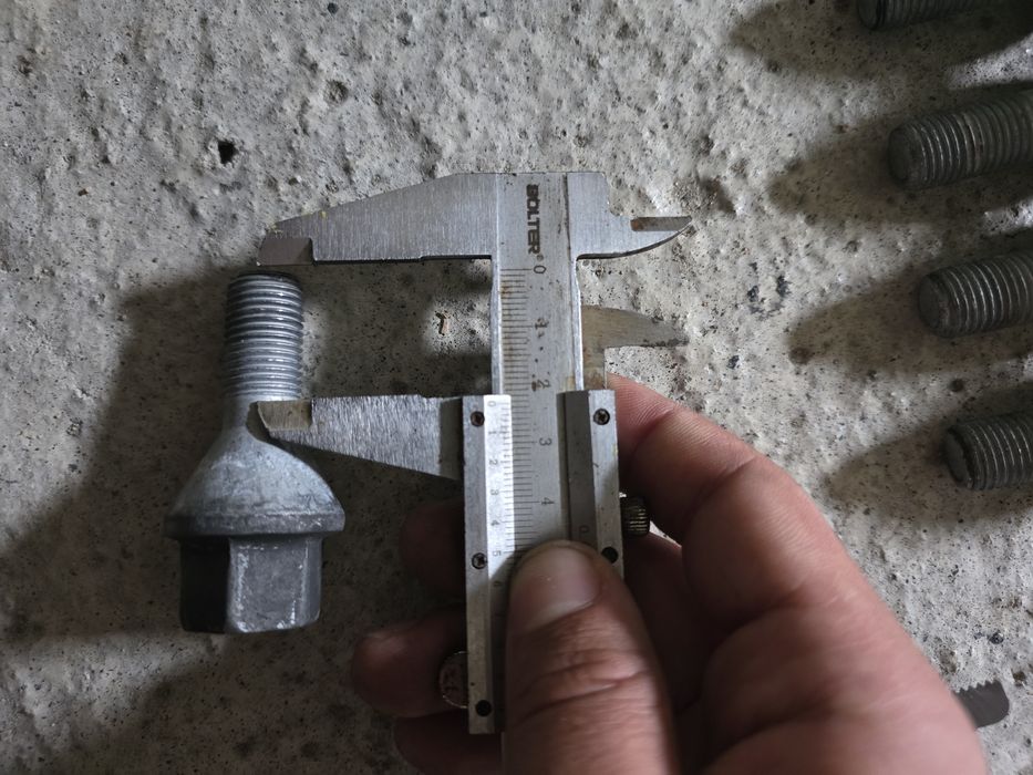 11 Броя Болтове За Алуминиеви Джанти Fiat Ducato