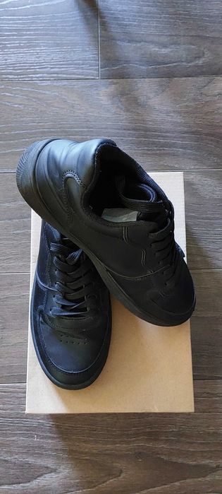 Юношески обувки - номер 40