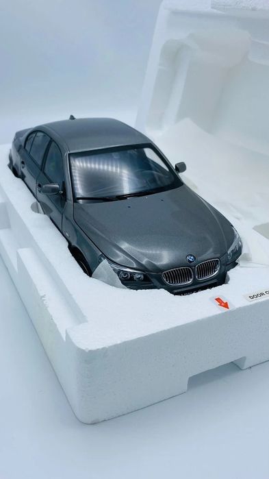BMW E60 550i от Kyosho