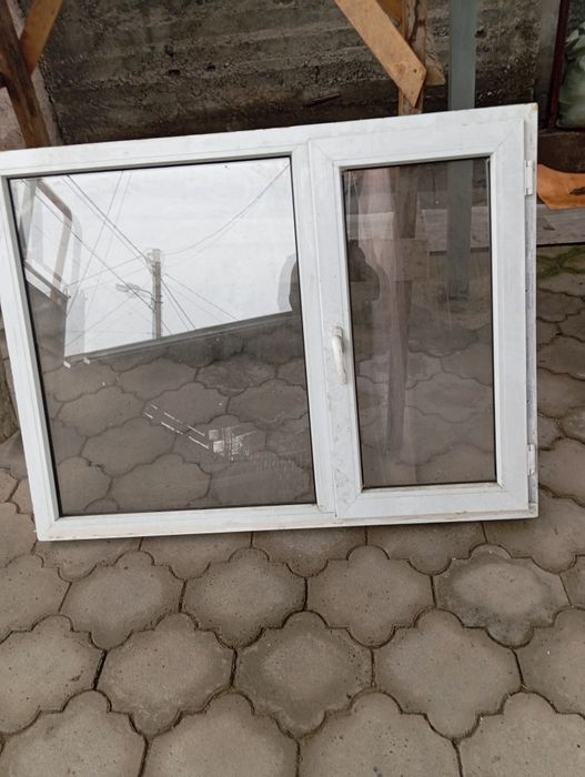 Продам пластиковое окно