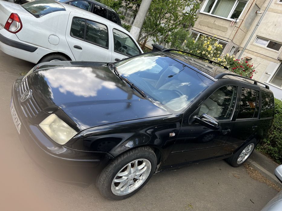VOLKSWAGEN Bora