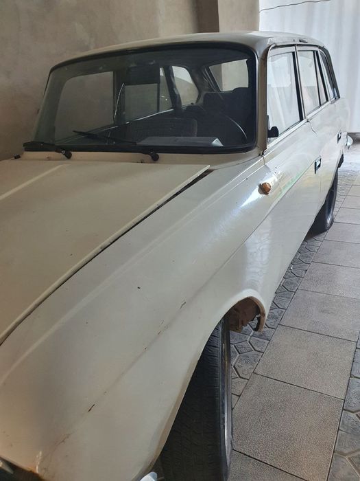 Москвич Комби срочний сотилади