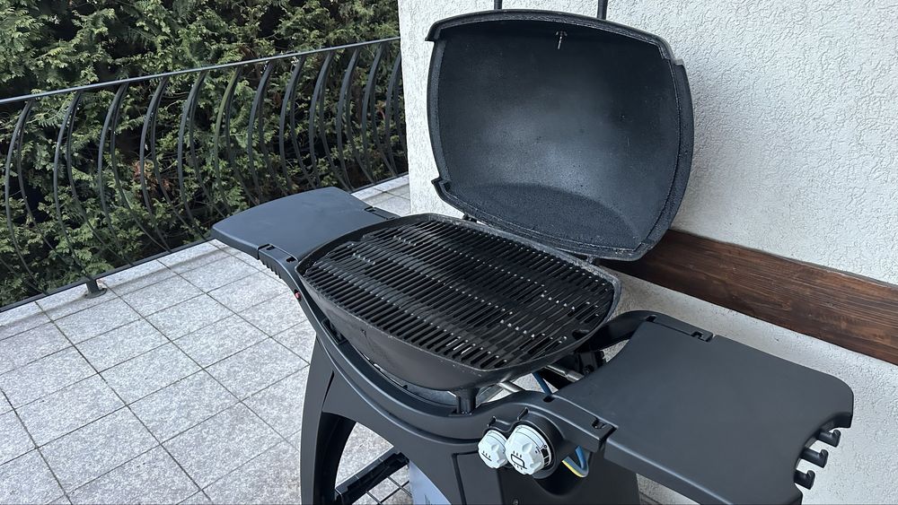 Weber q3000/3200 Gratar Gaz 2 arzatoare Impecabil
