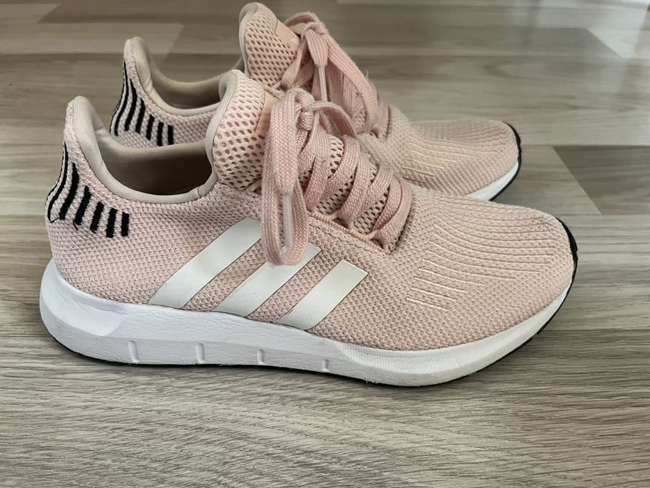 Adidas маратонки