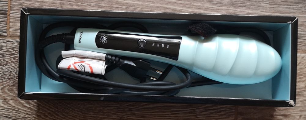 Perie electrica pentru indreptat parul Trisa Straightener Brush