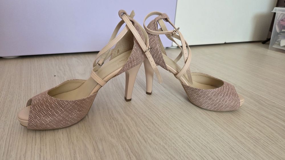 Sandale Diane Marie nr 36 roz prafuit