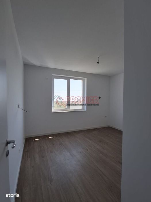 Apartament cu 3 Camere - Terasa Proprie 97 MP - Sector 4